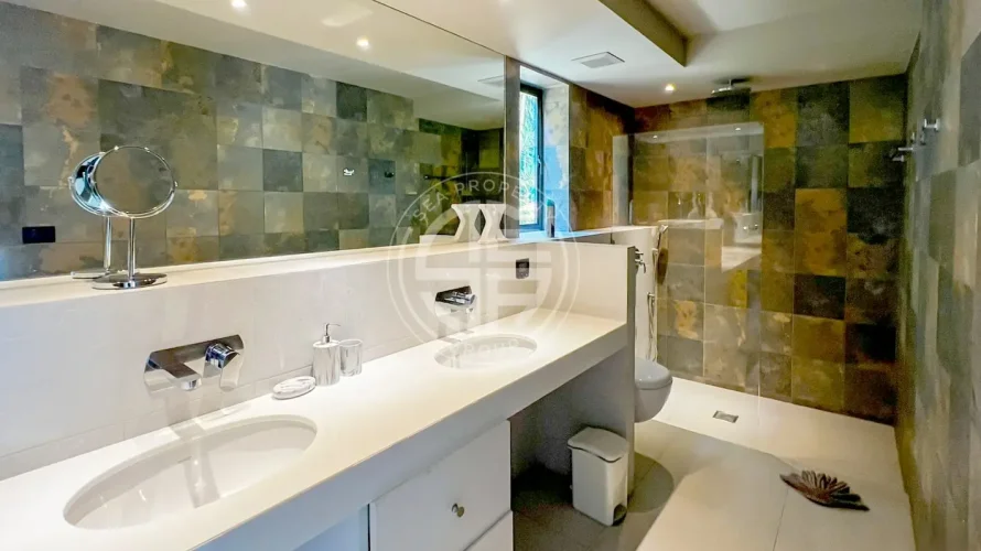 Chalet de 4 dormitorios en Nai Harn Beach, Thailand No. 116 № 10