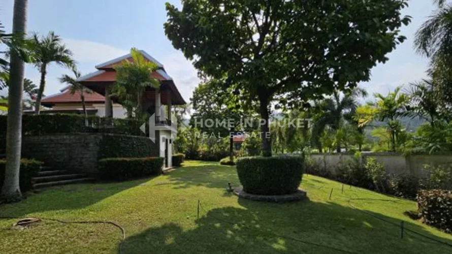 Casa de 3 dormitorios en Nai Harn Beach, Thailand No. 93 № 1