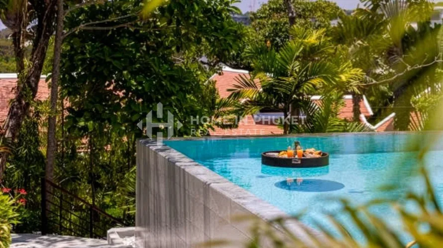 Casa de 3 dormitorios en Nai Harn Beach, Thailand No. 91 № 1