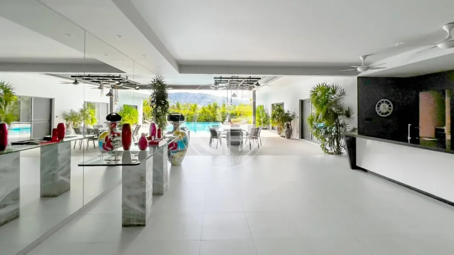 Chalet de 4 dormitorios en Nai Harn Beach, Thailand No. 116 № 2