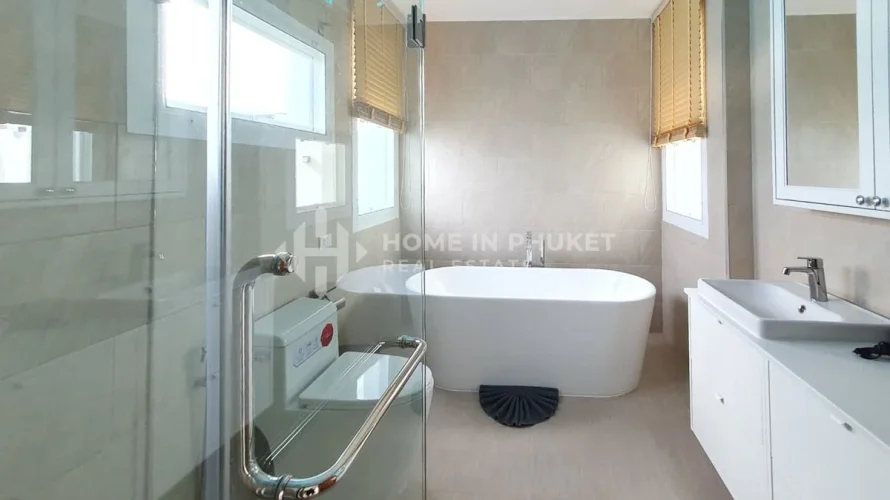 Casa de 3 dormitorios en Nai Harn Beach, Thailand No. 90 № 10
