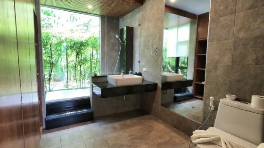 Chalet de 4 dormitorios en Nai Harn Beach, Thailand No. 362 № 18