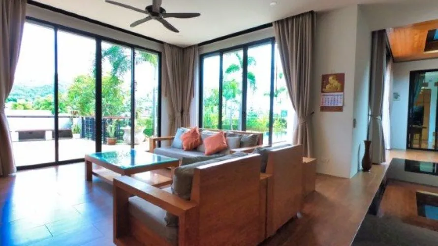 Chalet de 4 dormitorios en Nai Harn Beach, Thailand No. 362 № 10