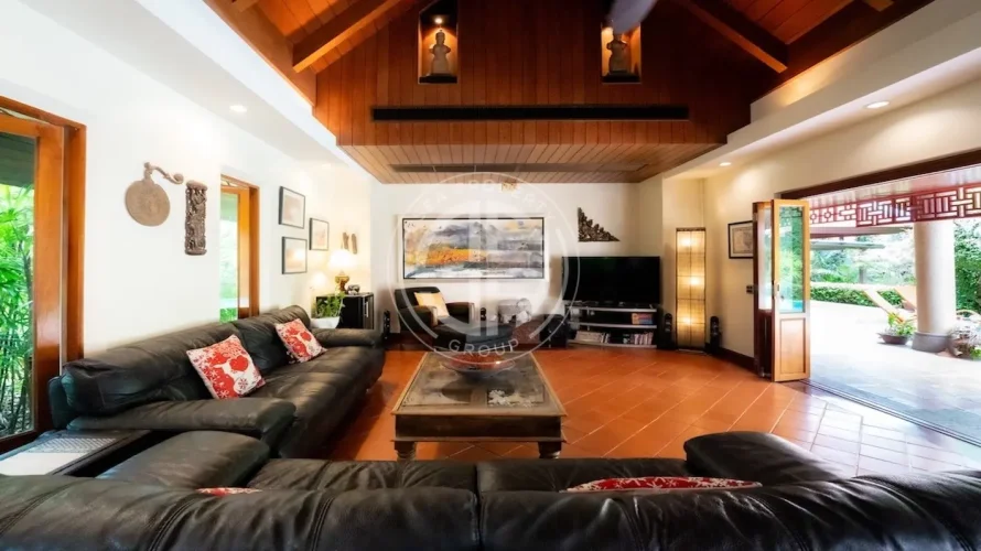 Villa de 4 chambres à Nai Harn Beach, Thailand No. 115 № 1