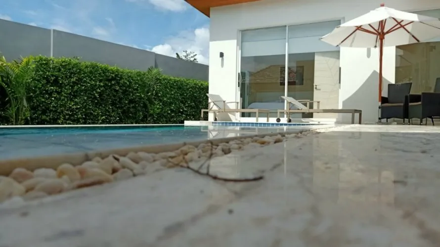 Villa de 3 chambres à Nai Harn Beach, Thailand No. 175 № 1