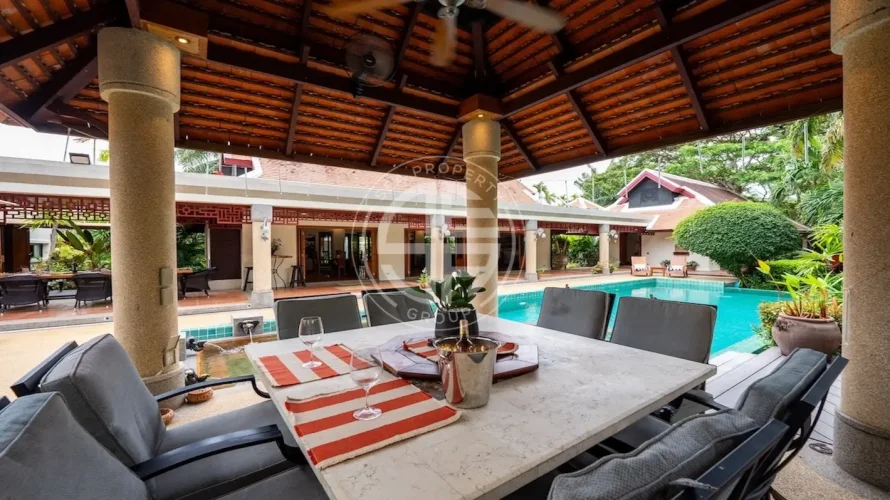 4 bedrooms villa for sale, Nai Harn Beach, Thailand No. 115 № 10