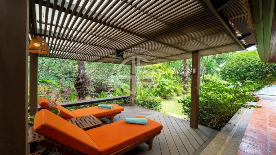 4 bedrooms villa for sale, Nai Harn Beach, Thailand No. 115 № 15