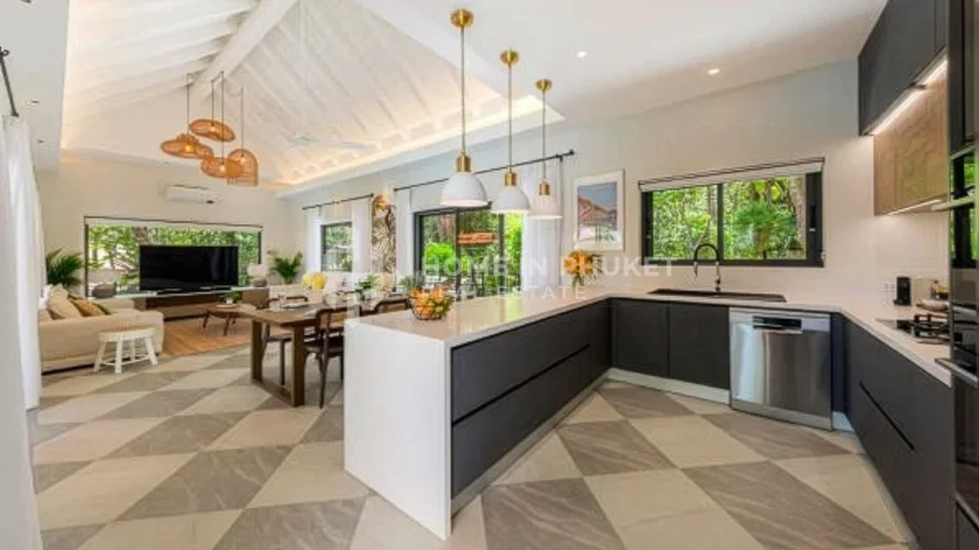 3 bedrooms house for sale, Nai Harn Beach, Thailand No. 91 № 7