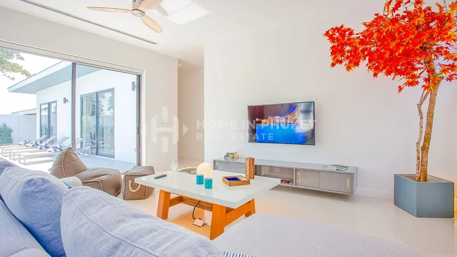 4 bedrooms house for sale, Nai Harn Beach, Thailand No. 173