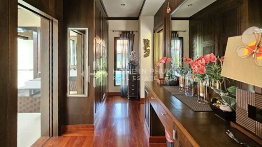 3 bedrooms house for sale, Nai Harn Beach, Thailand No. 93 № 19