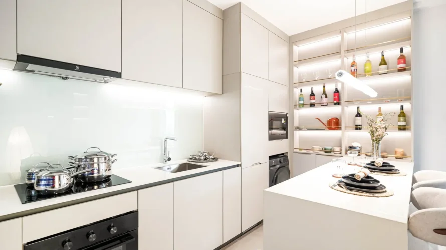 1 bedroom condominium for sale, Nai Harn Beach, Thailand No. 81 № 1