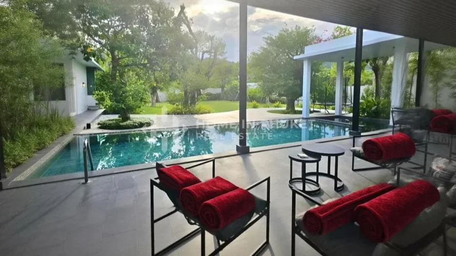 6 bedrooms house for sale, Nai Harn Beach, Thailand No. 69 № 1