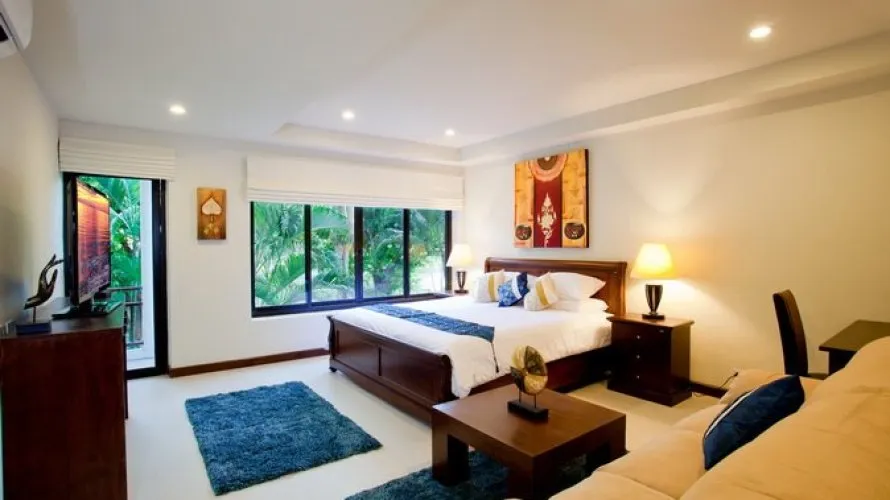 4 bedrooms townhouse for sale, Nai Harn Beach, Thailand No. 27 № 16