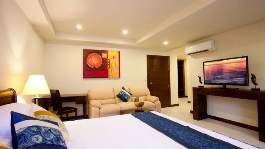 4 bedrooms townhouse for sale, Nai Harn Beach, Thailand No. 27 № 18