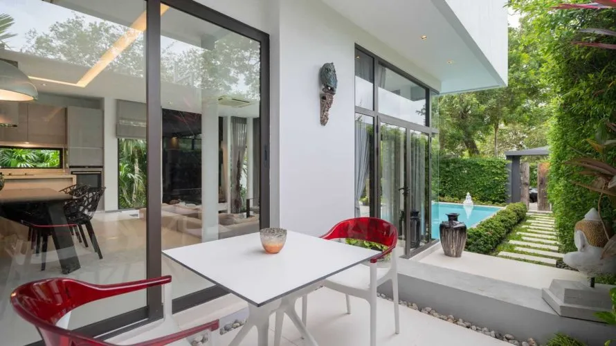 3 bedrooms house for sale, Nai Harn Beach, Thailand No. 30 № 4