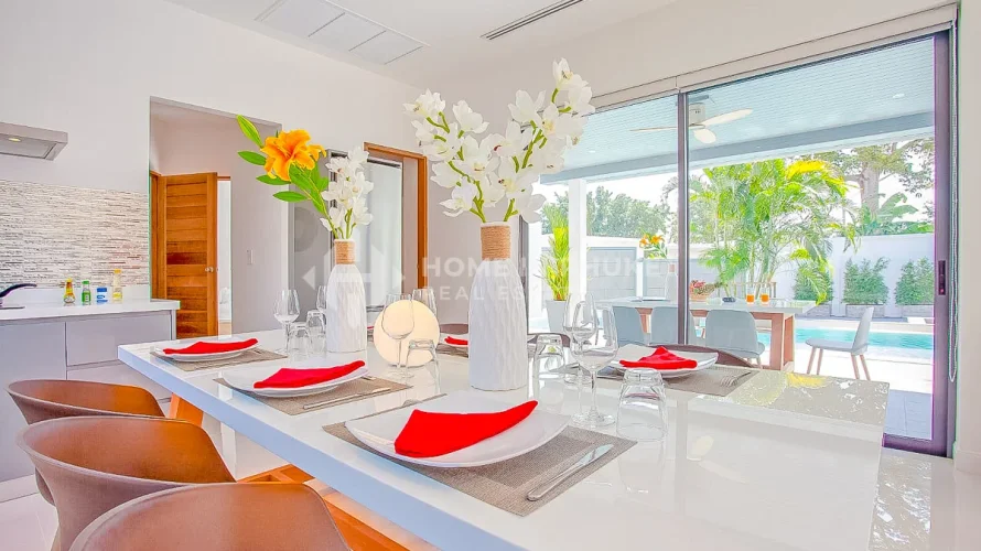 4 bedrooms house for sale, Nai Harn Beach, Thailand No. 173 № 2