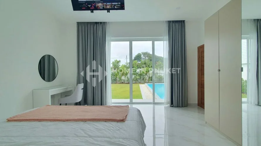 3 bedrooms house for sale, Nai Harn Beach, Thailand No. 90 № 9