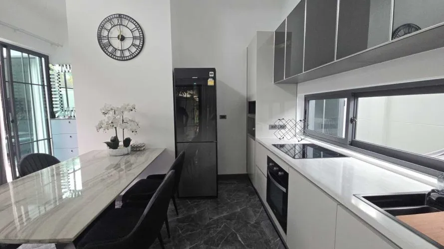 2 bedrooms house for sale, Nai Harn Beach, Thailand No. 43 № 7
