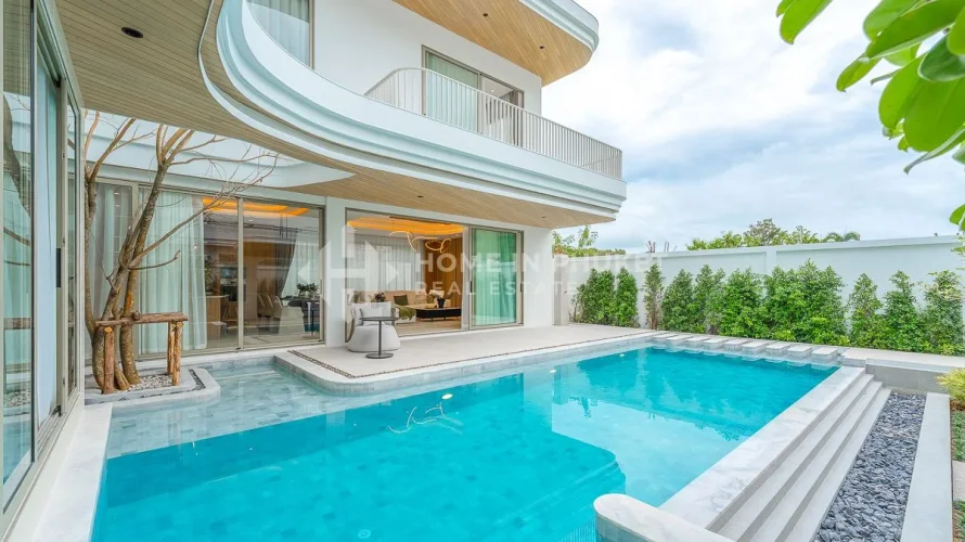 4 bedrooms house for sale, Nai Harn Beach, Thailand No. 60
