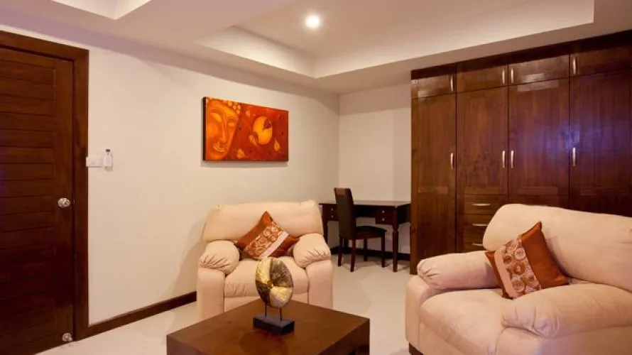 4 bedrooms townhouse for sale, Nai Harn Beach, Thailand No. 27 № 12