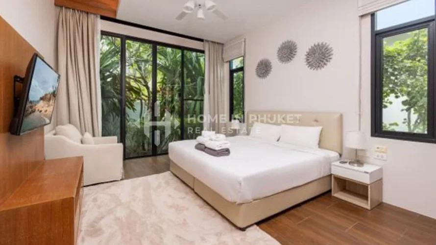 4 bedrooms house for sale, Nai Harn Beach, Thailand No. 89 № 13