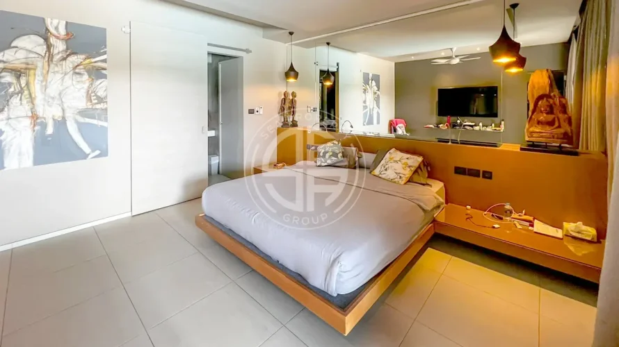 4 bedrooms villa for sale, Nai Harn Beach, Thailand No. 116 № 6