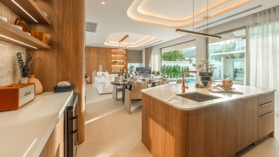4 bedrooms house for sale, Nai Harn Beach, Thailand No. 60 № 7