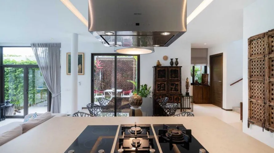 3 bedrooms house for sale, Nai Harn Beach, Thailand No. 30 № 3