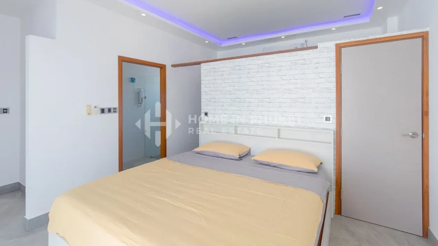 3 bedrooms house for sale, Nai Harn Beach, Thailand No. 71 № 7