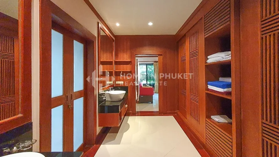 4 bedrooms house for sale, Nai Harn Beach, Thailand No. 66 № 11