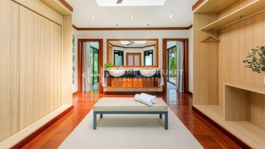 3 bedrooms house for sale, Nai Harn Beach, Thailand No. 91 № 14