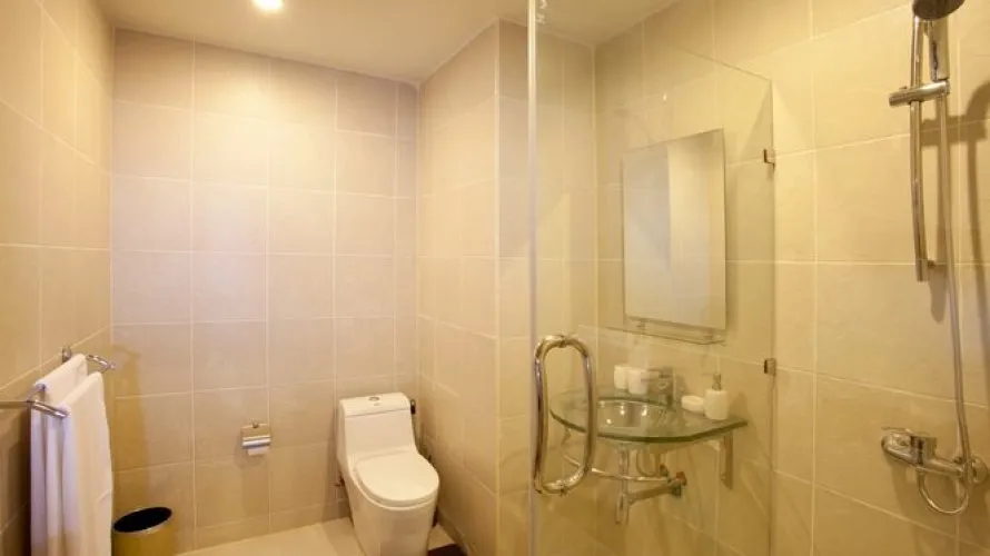 4 bedrooms townhouse for sale, Nai Harn Beach, Thailand No. 27 № 8