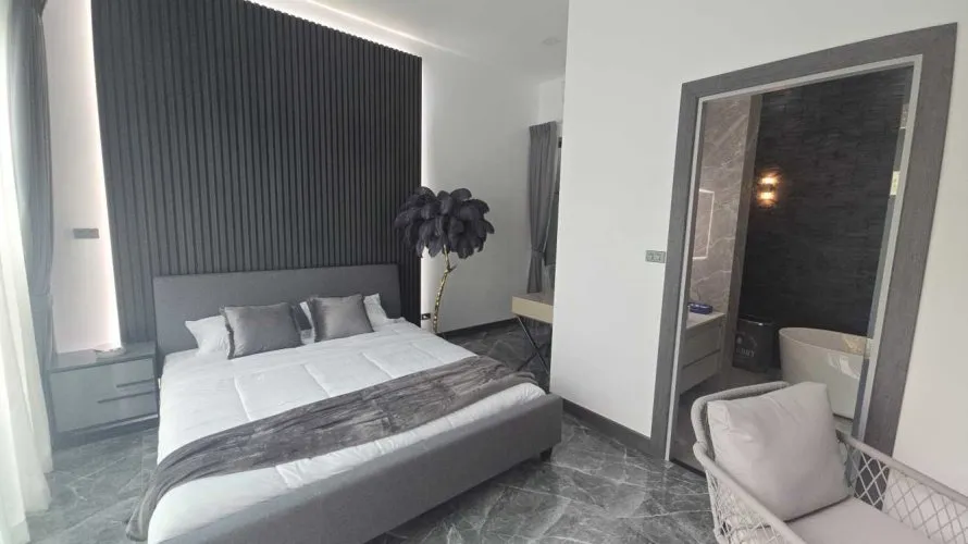 2 bedrooms house for sale, Nai Harn Beach, Thailand No. 43 № 19