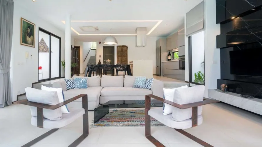 3 bedrooms house for sale, Nai Harn Beach, Thailand No. 30 № 1