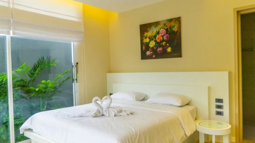 3 bedrooms villa for sale, Nai Harn Beach, Thailand No. 175 № 16
